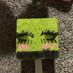 Meet your Posher, Addison